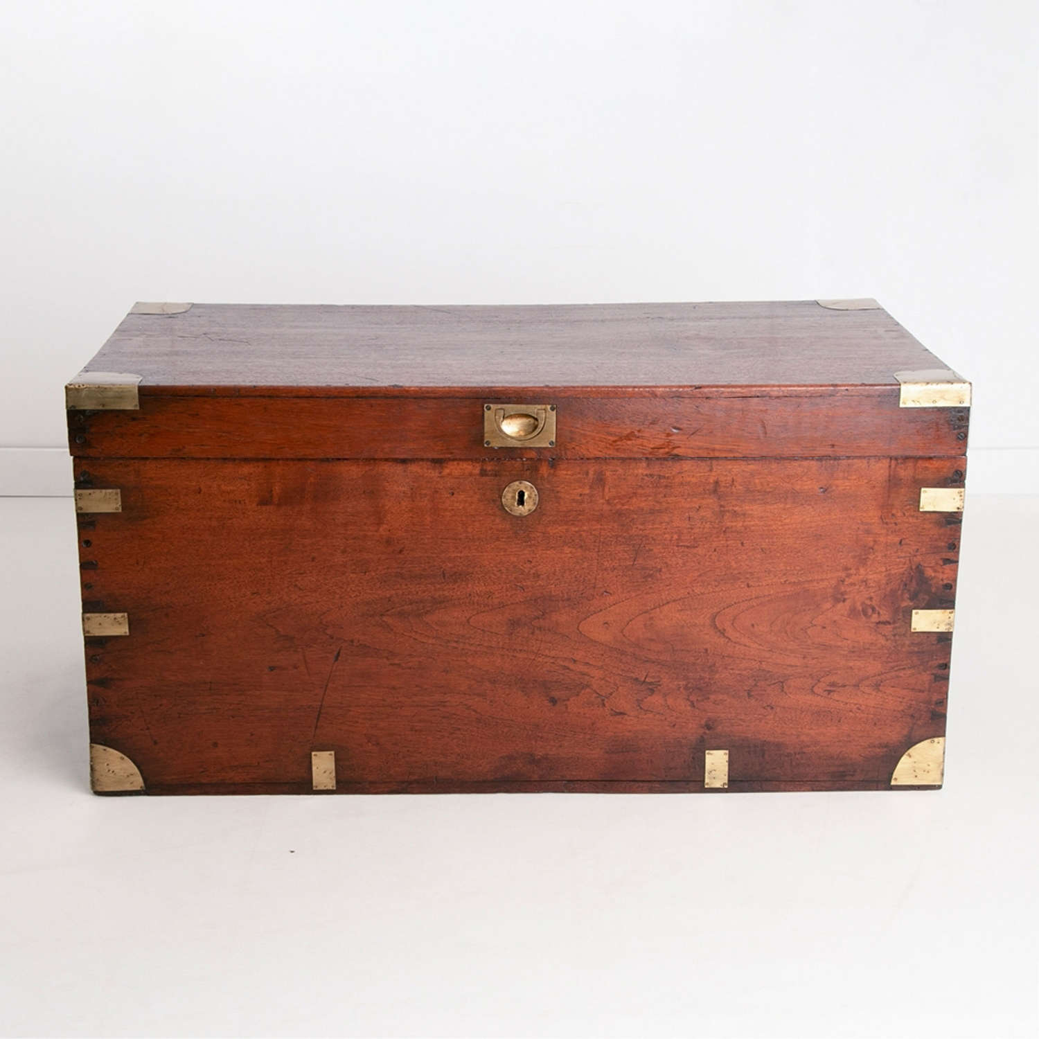 Camphorwood Indian Military Chest
