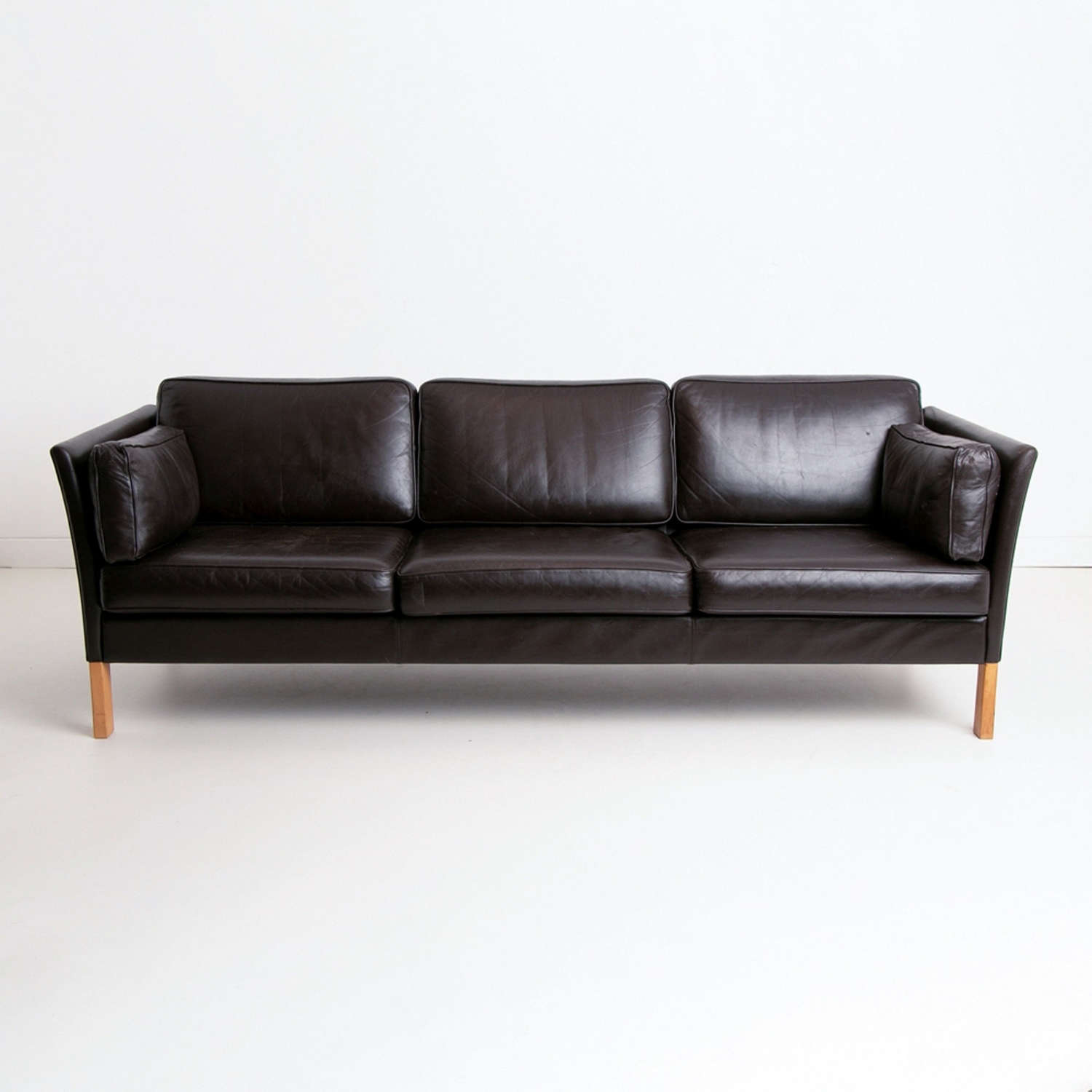Erik Jorgensen Model EJ260/3 Leather Sofa