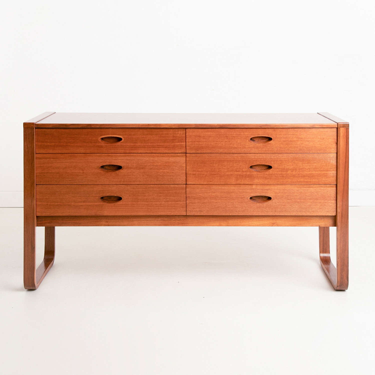 Midcentury Chest of Drawers by Uniflex c.1965