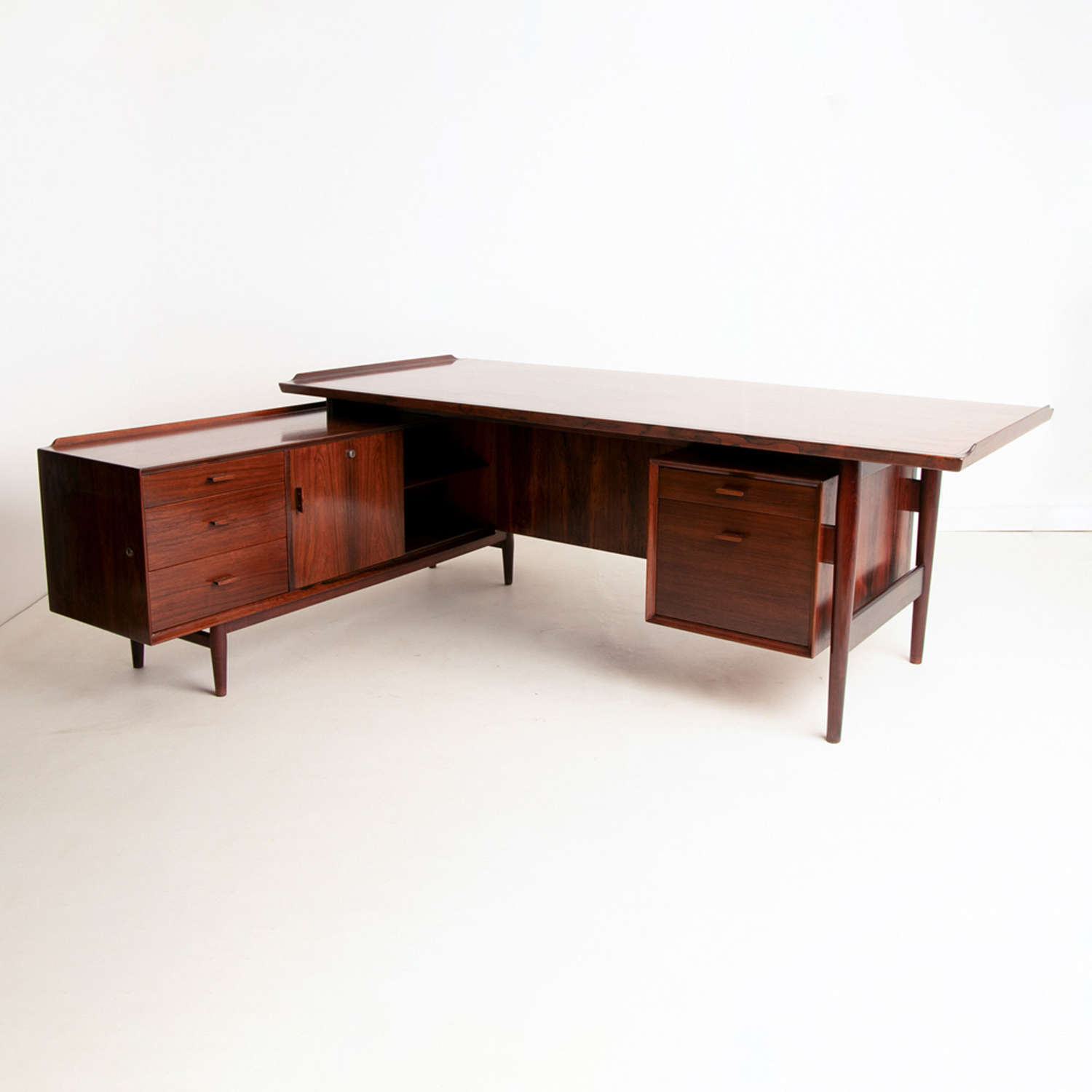 Arne Vodder Rosewood Desk by Sibast Mobler
