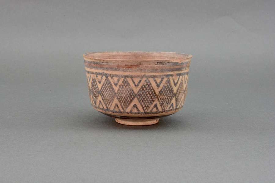Western Asiatic Neolithic Pottery Bowl 4th-3rd millennium BC