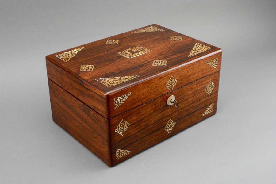 Victorian ladies dressing box with original fittings
