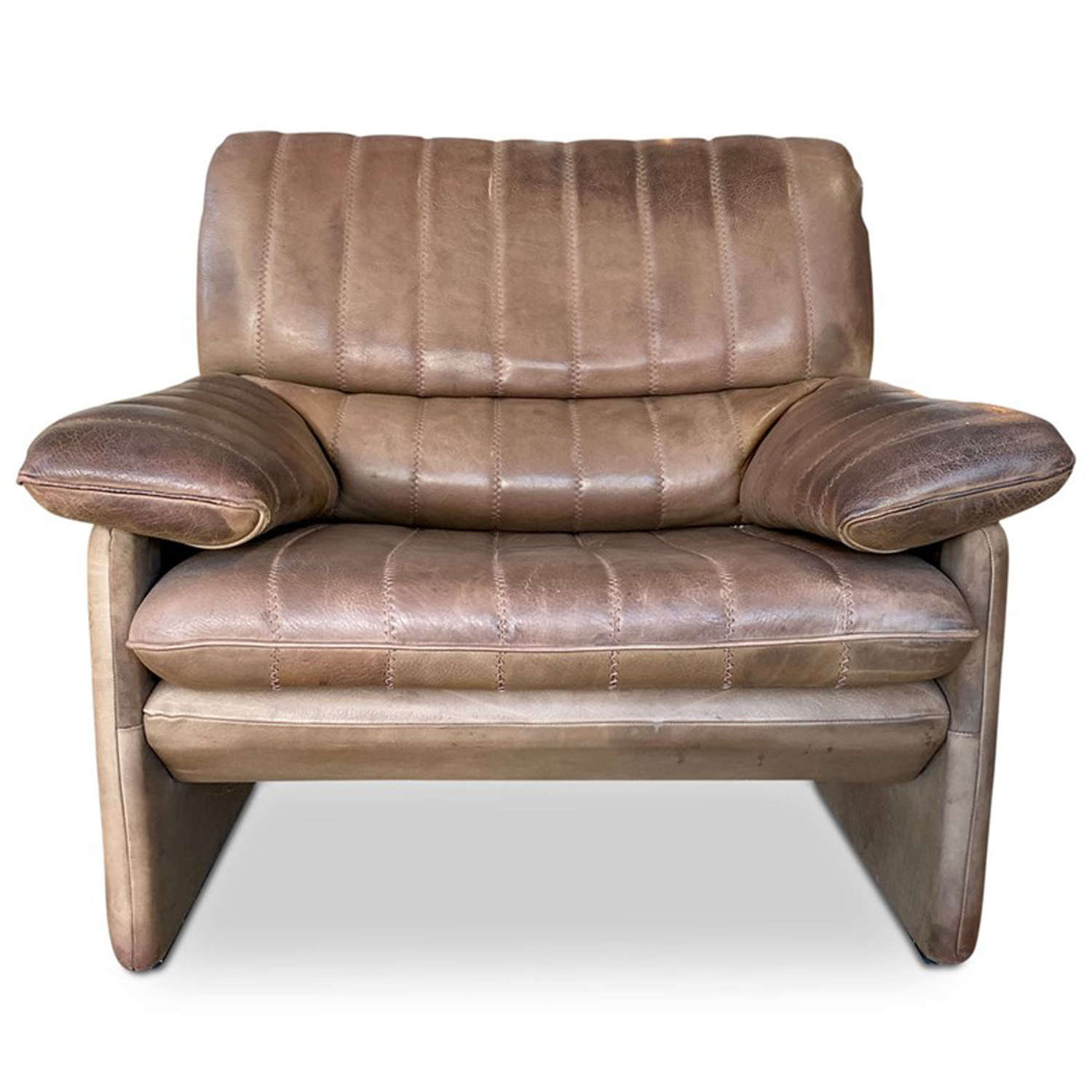 A Pair of De Sede DS-86 Lounge Chair in Soft Thick Brown Neck Leather
